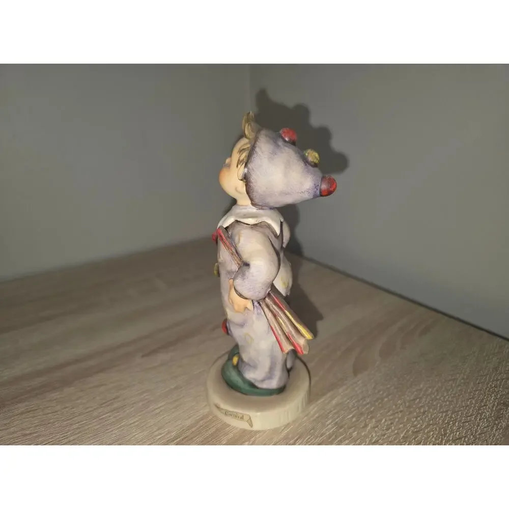 Vintage Hummel Figurine 